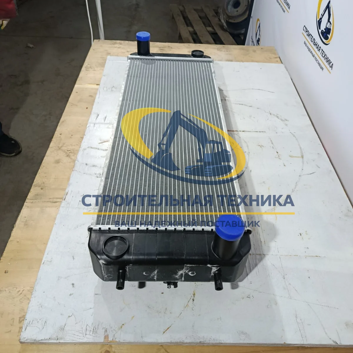 4668375 — Радиатор охлаждения водяной ZX180-3 (4668375)