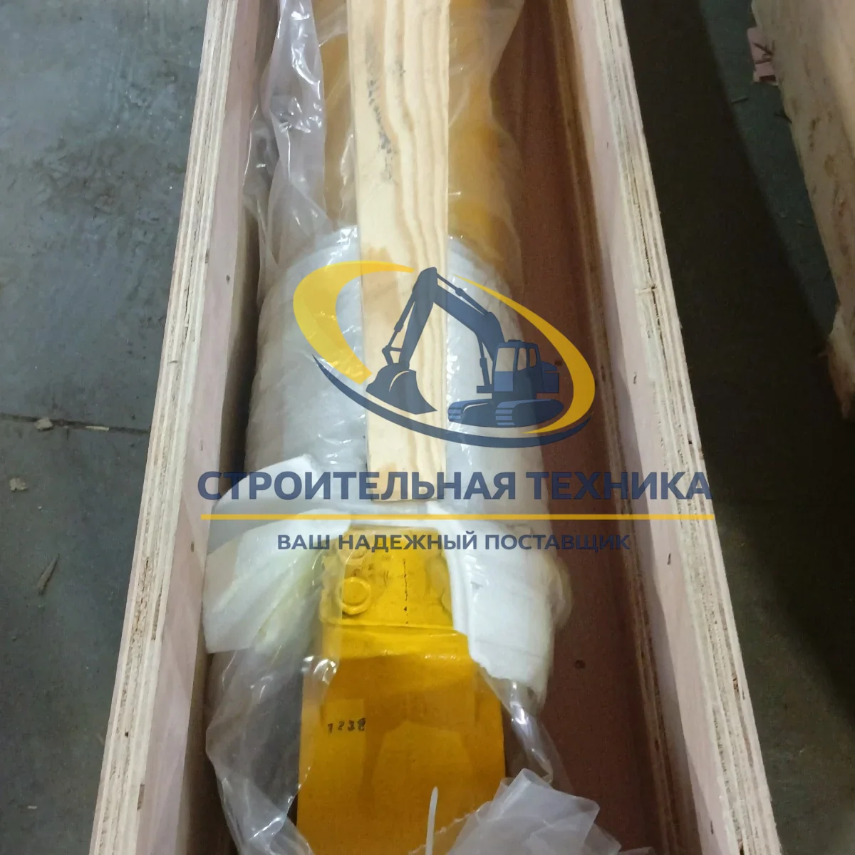 ST32681 — Гидроцилиндр рукояти PC200-7 707-01-XY820,707-01-ОС420 (GM)