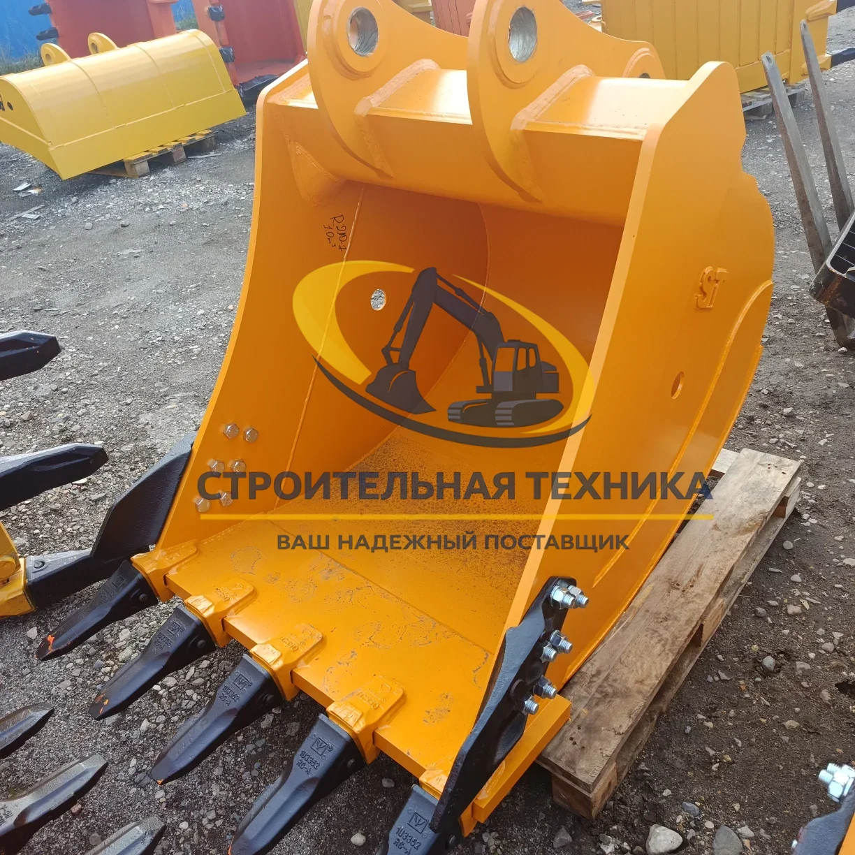 ST32018 — Ковш усиленный для Hyundai R210-7 (1,0m3) ширина 1100мм (коронки J350) (ST1)